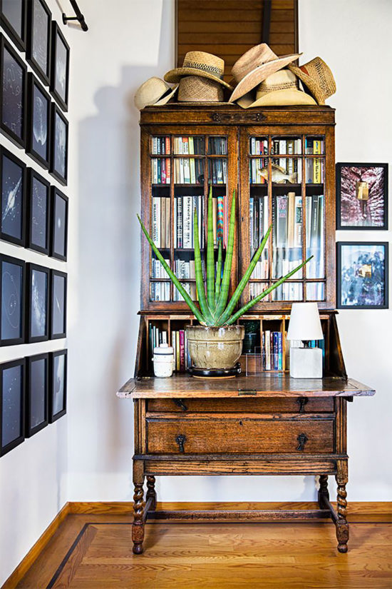 LKL-Castro_Home-Office-03_Photography-for-Domino-by-Britt-Andridge