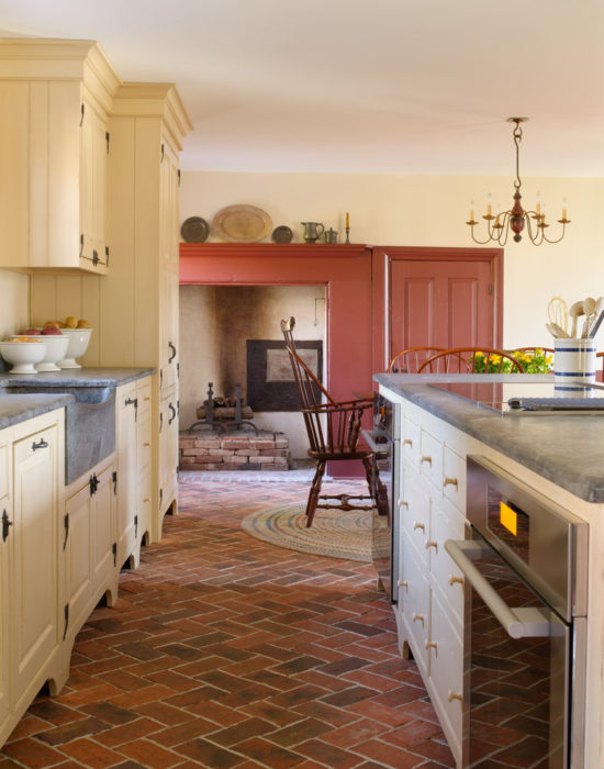 Simple interior design for a farmhouse style kitchen