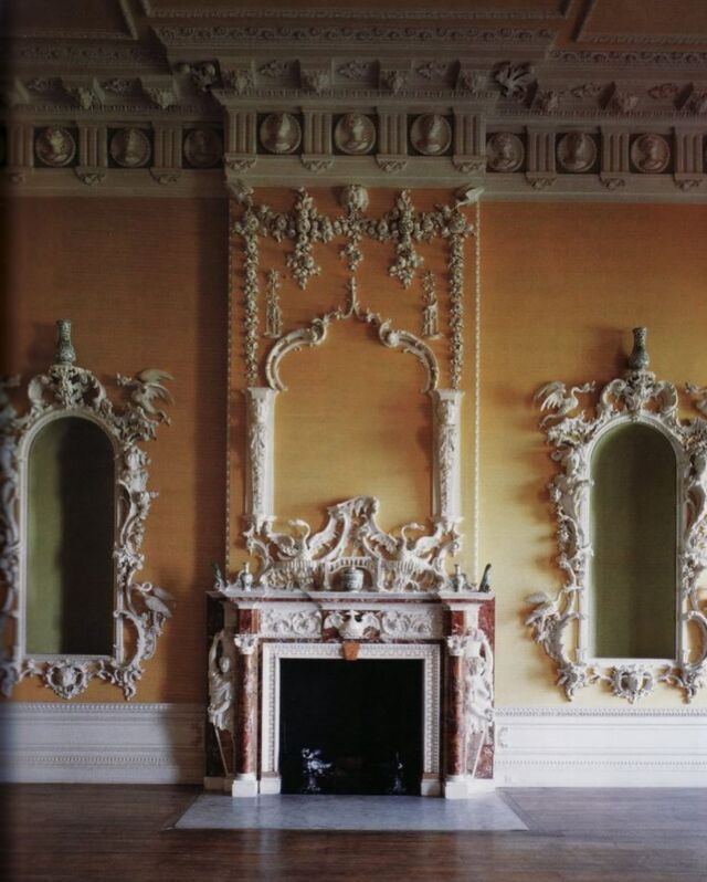 The inspiration for our room’s plaster wall ornamentation for the @brooklynshowhouse struck during a late summer drive this year through the Cotswolds. I brought back the mental picture of rushing past dried wheatgrass and yarrow growing wild on the side of the country roads, but rattling around in the back of my head were images of the Rococo and Regency plasterwork of English manors, famous John Fowler and Nancy Lancaster yellow rooms I studied back in school, and very obviously some Wedgwood Jasperware. Our version is less fussy, slightly more contemporary, more casual, maybe more wild, less rigid - our idea of plaster work interpreted for today.