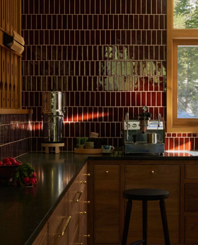 One of the homeowner’s only requests was a plumbed-in espresso machine. The north-east facing kitchen was built for mornings. From our Alpine Meadows, Lake Tahoe project featured in @elledecor.⁠
⁠
Interior Architecture and Design: @landedinteriors #landedinteriors⁠
Project Team: Heather Menegat and @tiffanymkim⁠
Architecture & Engineering: @mwatruckee⁠
Construction: Casey Custom Builders⁠
Photography: @yoshihiromakino⁠
Publication: @elledecor⁠