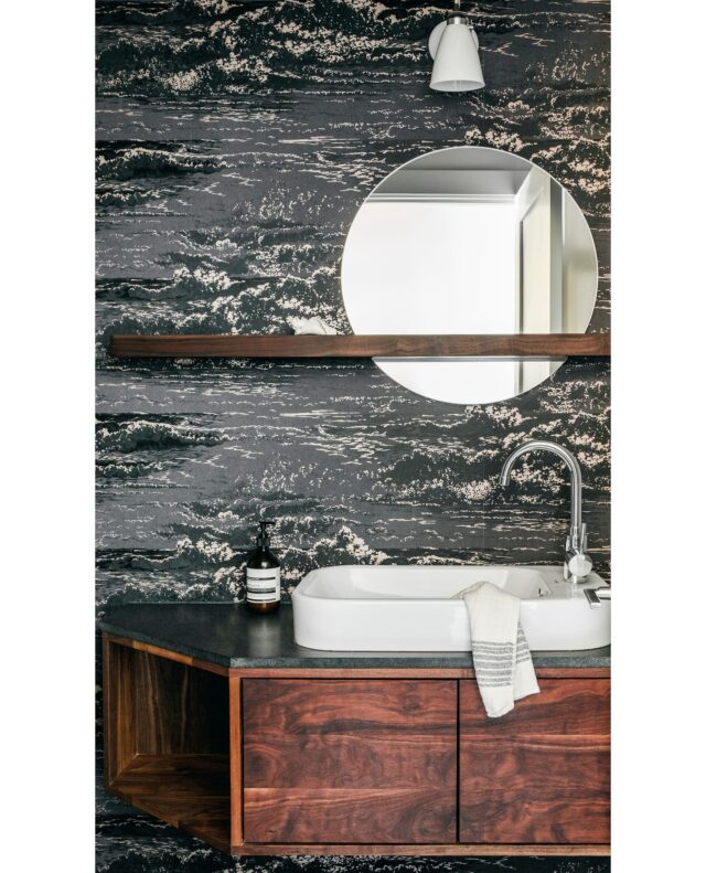 Heading into the last few weekends of summer and hoping this one’s a nautical one. Powder room with custom Claro walnut vanity and shelf from our Balboa Beach House project featured on @dwellmagazine and @admexico, designed in collaboration with @andreafaucett.⁠ See more of the project on Dwell at the link in profile.⁠
⁠
Interior Design: @landedinteriors with project partner @andreafaucett⁠
Architect: @kwandesignarchitects⁠
Photographer: @aubriepick⁠
Collaborators: @osborneandlittle @kaimadewoodworking⁠